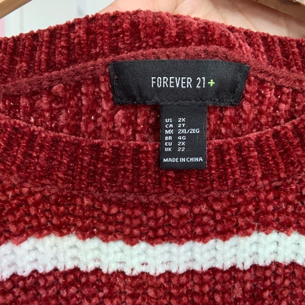 F21+ Cropped Sweater - Picture 3 of 5